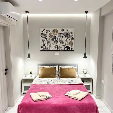 Blueline Apartment 2 Loutraki  Bagian luar foto