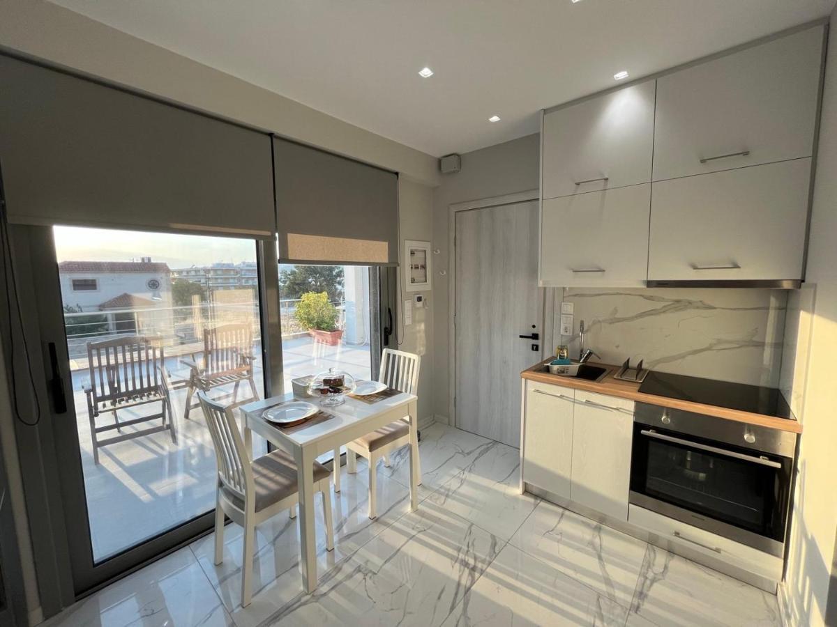Blueline Apartment 2 Loutraki  Bagian luar foto