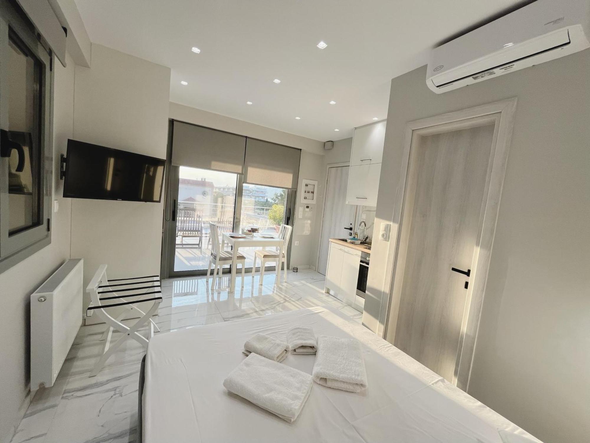 Blueline Apartment 2 Loutraki  Bagian luar foto