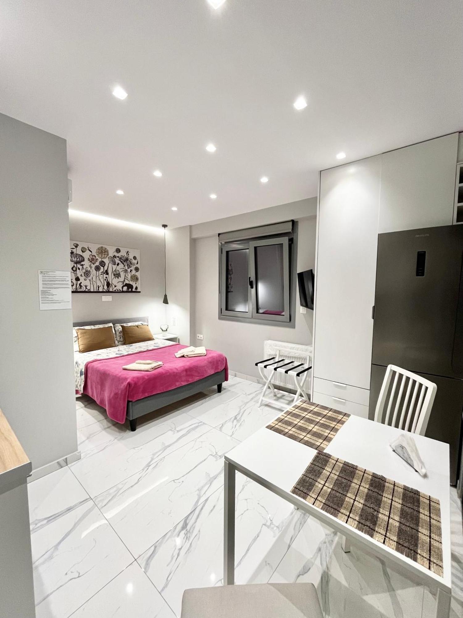 Blueline Apartment 2 Loutraki  Bagian luar foto