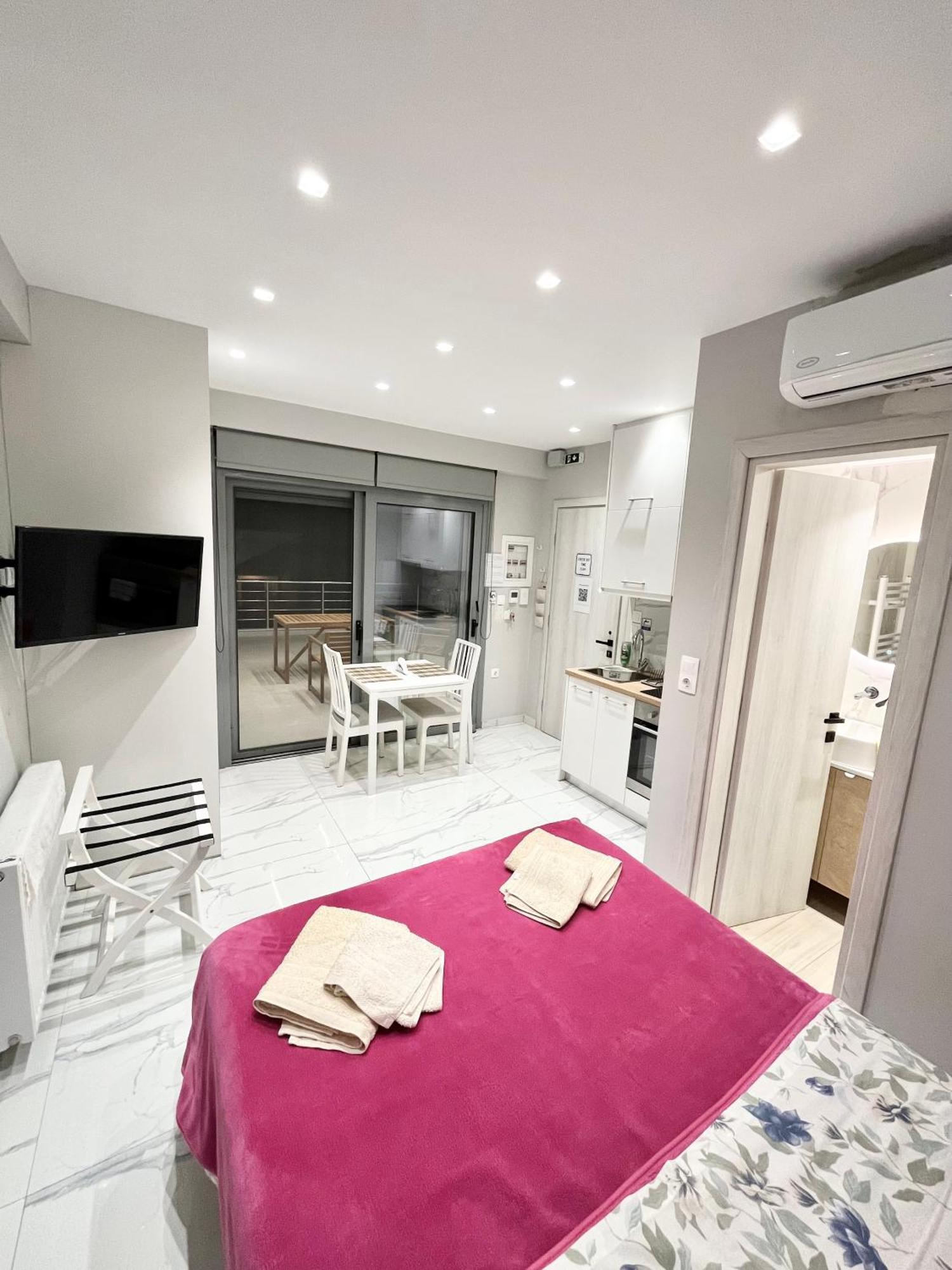 Blueline Apartment 2 Loutraki  Bagian luar foto