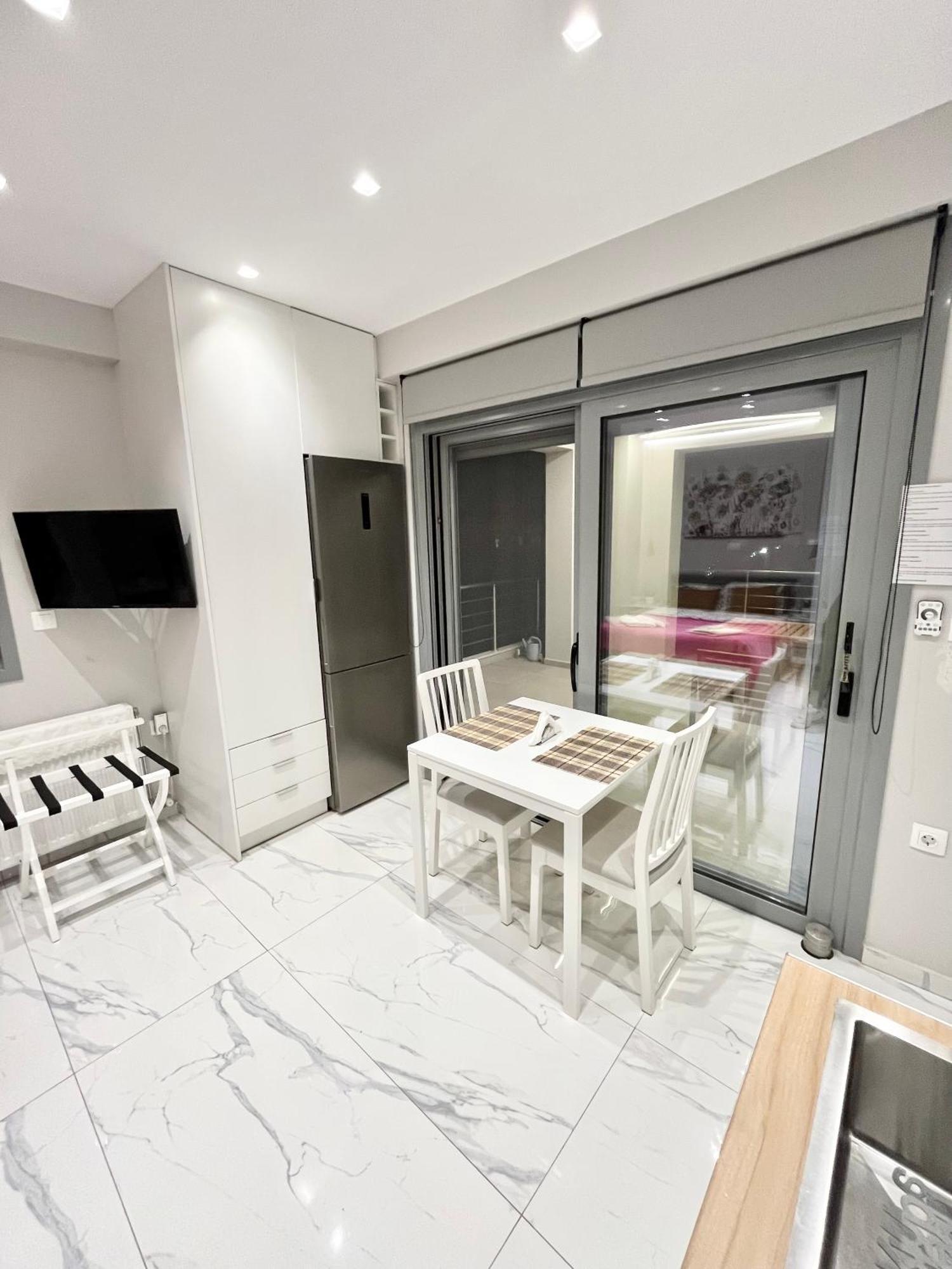 Blueline Apartment 2 Loutraki  Bagian luar foto